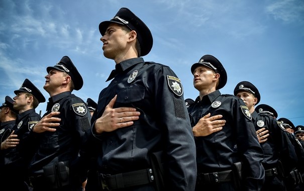 какой шеврон на какую руку полиция какой шеврон на какую руку полиция