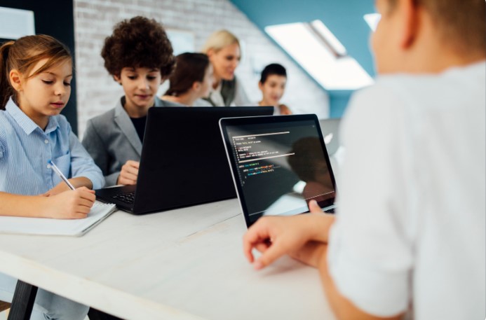 Какие IT курсы выбрать для ребенка 8-10 лет