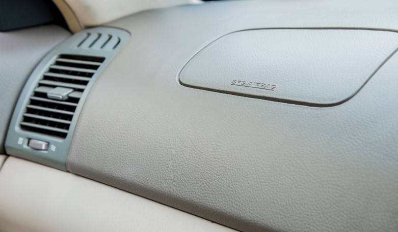 Які матеріали використовуються при відновленні подушок безпеки?